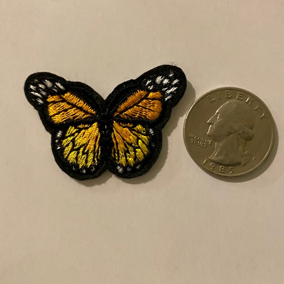 ✨10PCS✨ ORANGE BUTTERFLY PATCHES (Iron on patches) - Picture 3 of 3